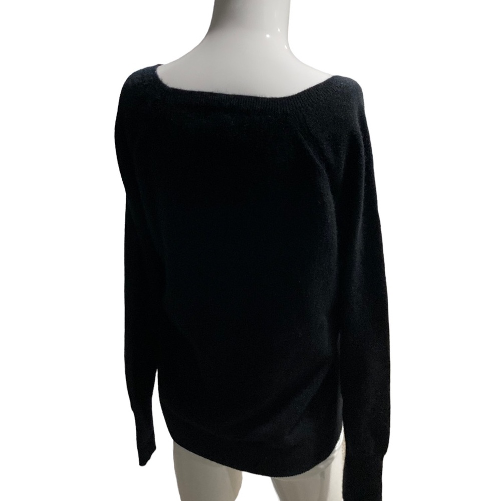 Halogen 100% cashmere sweater medium crewneck. - Picture 3 of 5